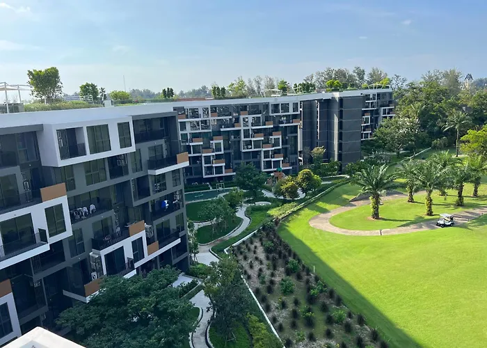 Modern 2-Bedroom Apartments With Washer In Skypark Laguna Bang Tao