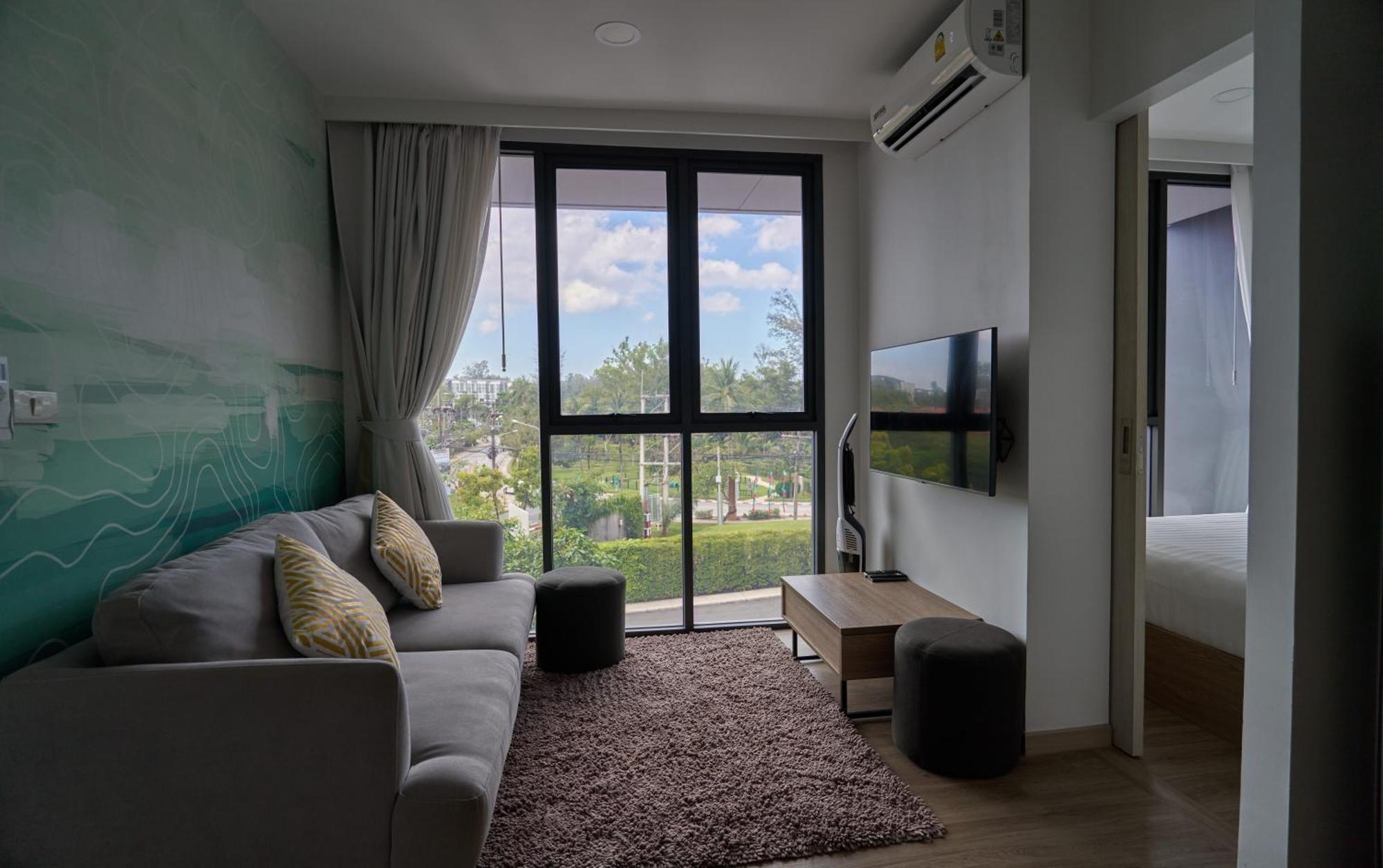 Modern 2-bedroom With Washer In Skypark Laguna Bang Tao Lejlighed *