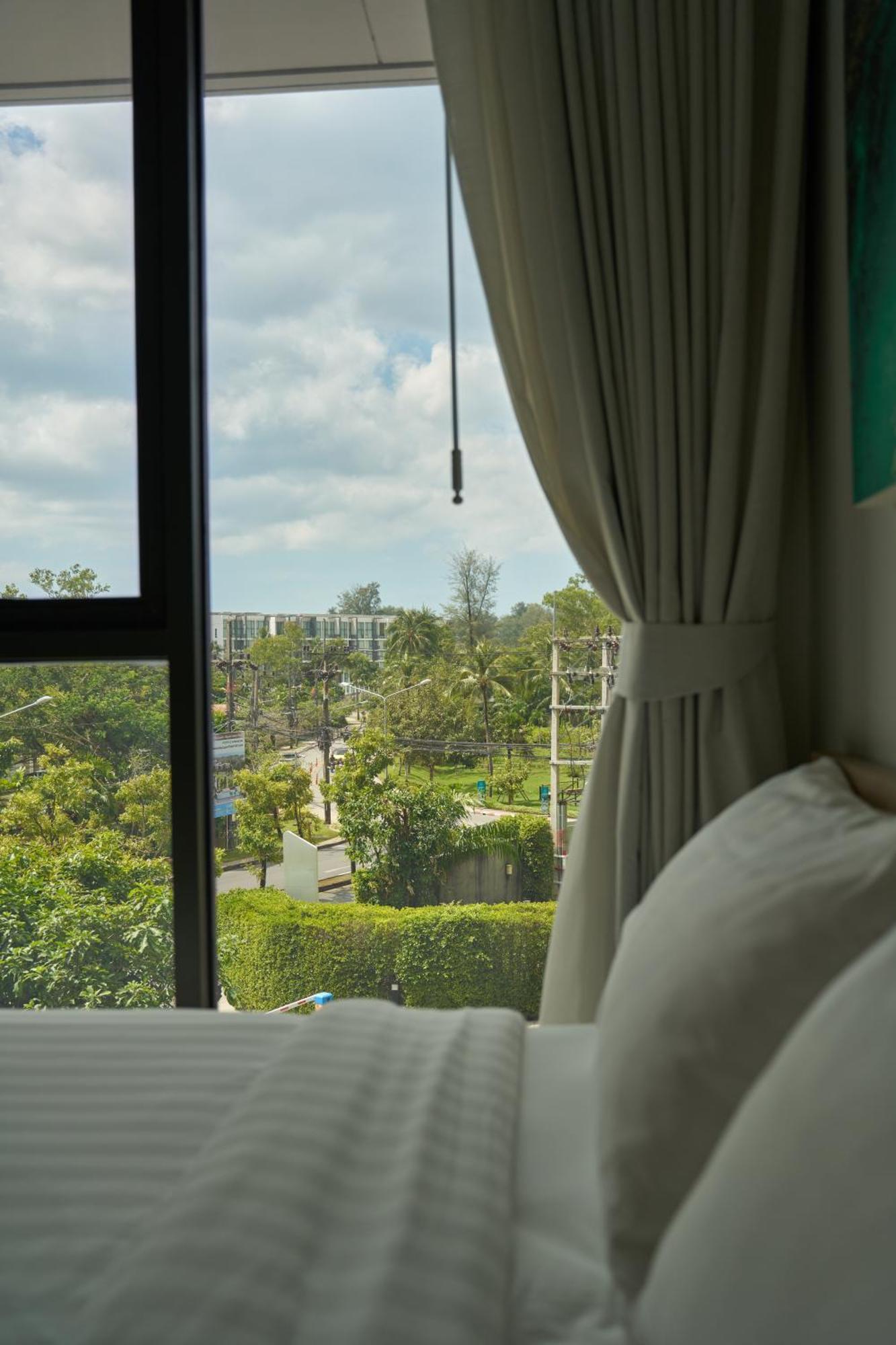Modern 2-bedroom With Washer In Skypark Laguna Bang Tao *
